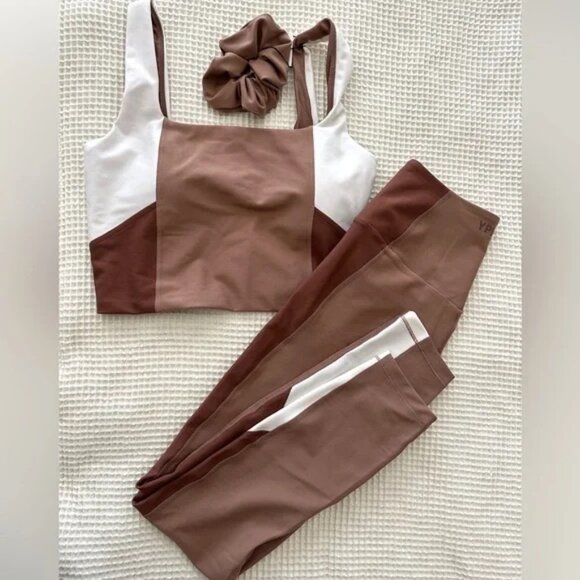 Set!!! Abercrombie YPB sculptLUX Tank + Leggings - Picture 2 of 4